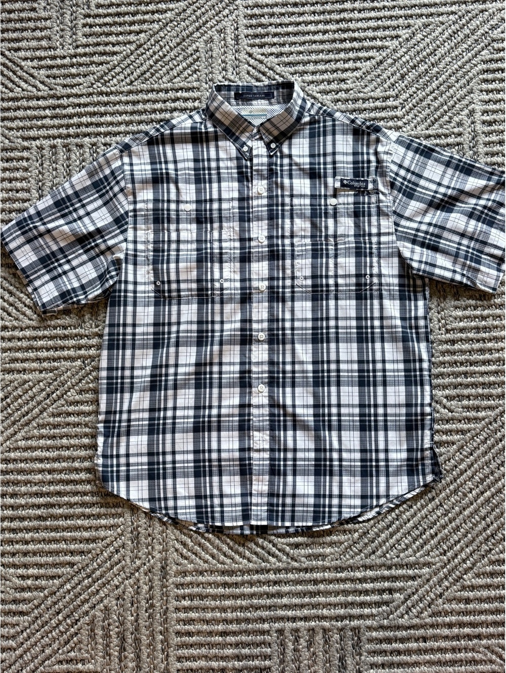Columbia PFG Sleeve Button-Up Shirt Black White Plaid Size Medium